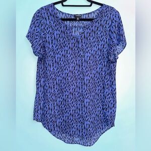 Torrid Short Sleeve top - size 00 (XL)